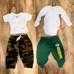 set of 2 baby boy outfits - size 0-3 months